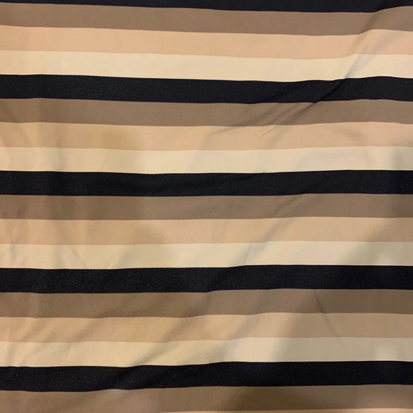 Apostrophe Top - Picture 3 of 4